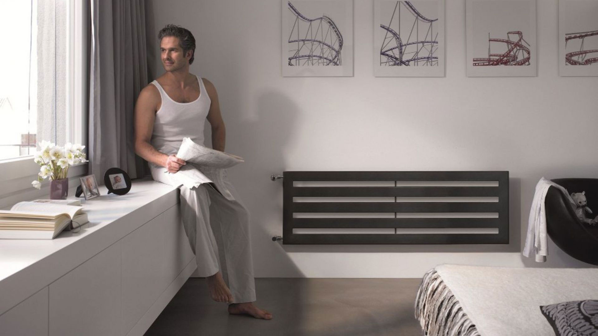 Grzejnik panelowy do salonu – dlaczego warto wybrać model z płaskim frontem?